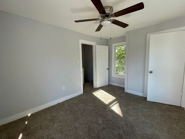 Building Photo - Gorgeous 4 Bedroom Home FOR RENT in Millville $1500