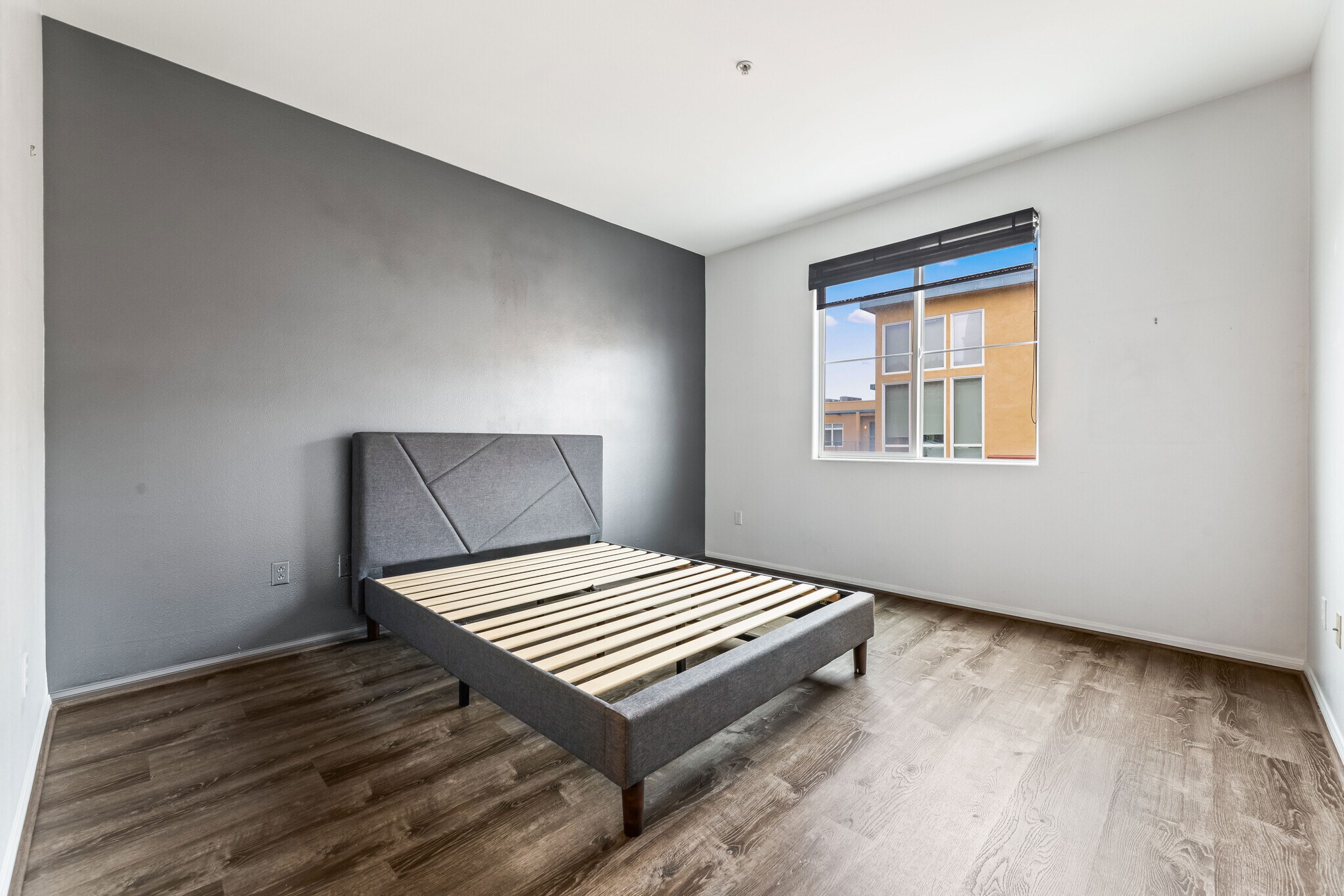 Building Photo - 4060 Glencoe Ave