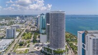 Building Photo - 1750 N Bayshore Dr