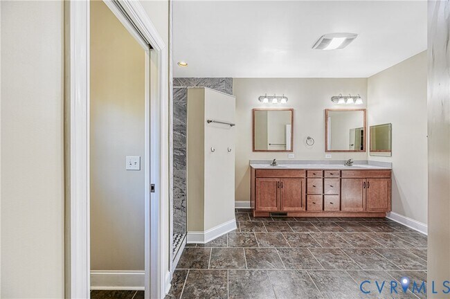 Building Photo - 15604 Heth Dr