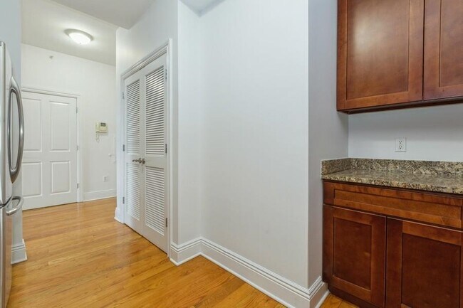Building Photo - 809-815 22nd St