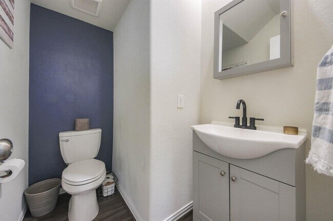 Building Photo - 4643 Sequoia Echo Dr