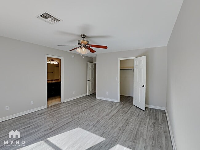 Building Photo - 13668 E Diablo Creek Dr