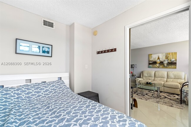 Building Photo - 250 174th St
