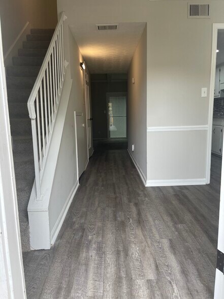 Building Photo - 6434 Woodstone Ter