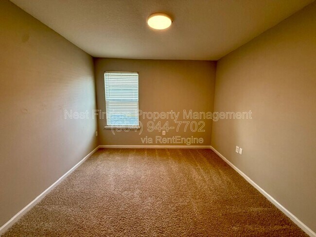 Building Photo - 3130 Little Kern Ln