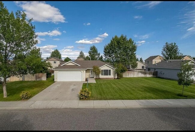 Primary Photo - Fantastic River Rock Home