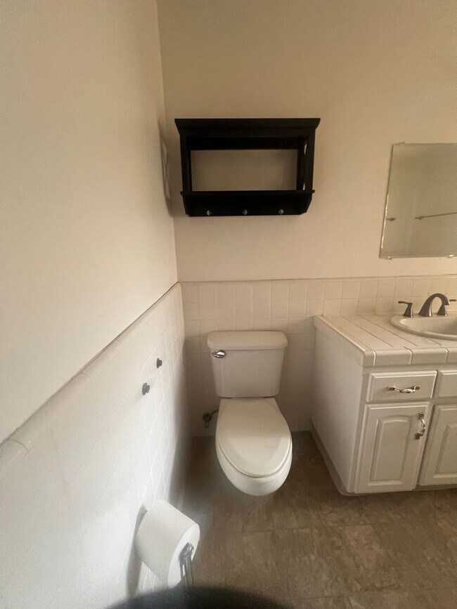 Building Photo - Nothing but short of Amazing - 3 Bedroom home!