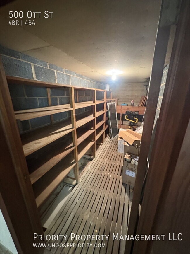 Building Photo - 500 Ott St