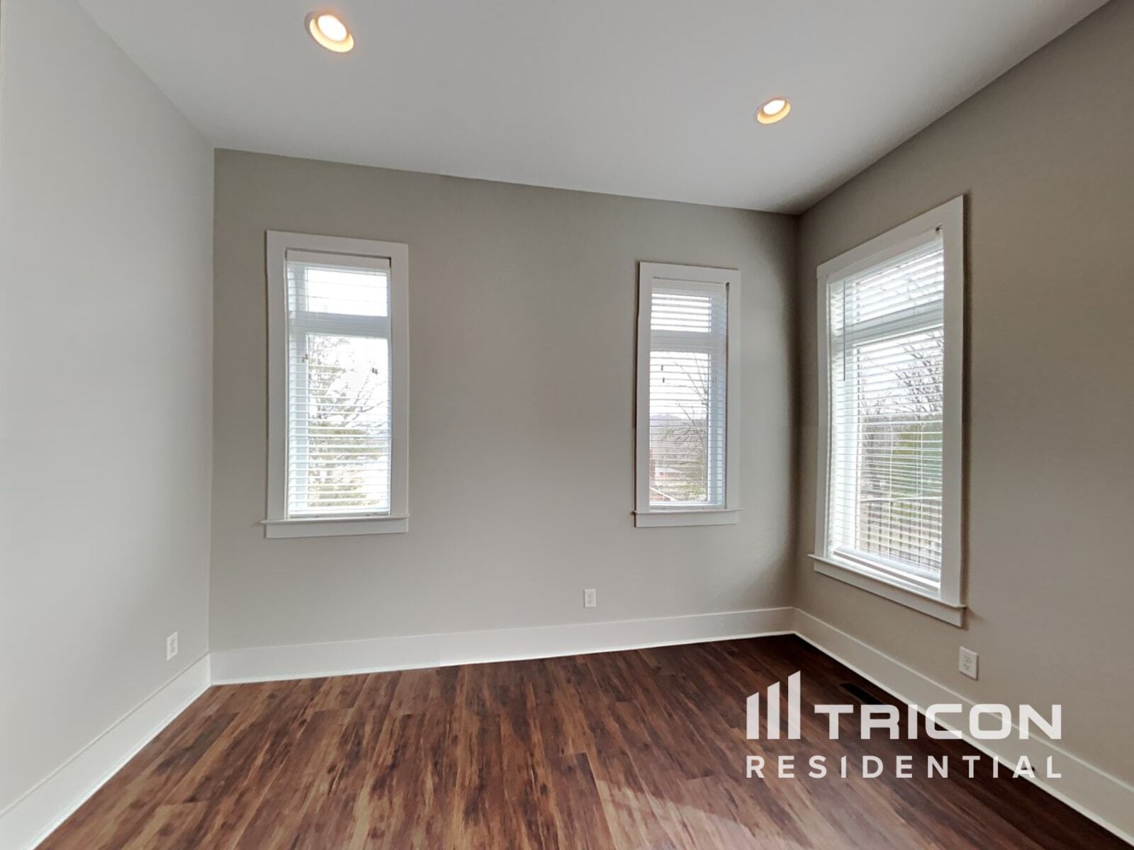 Building Photo - 1220 Hillwood Private Cove