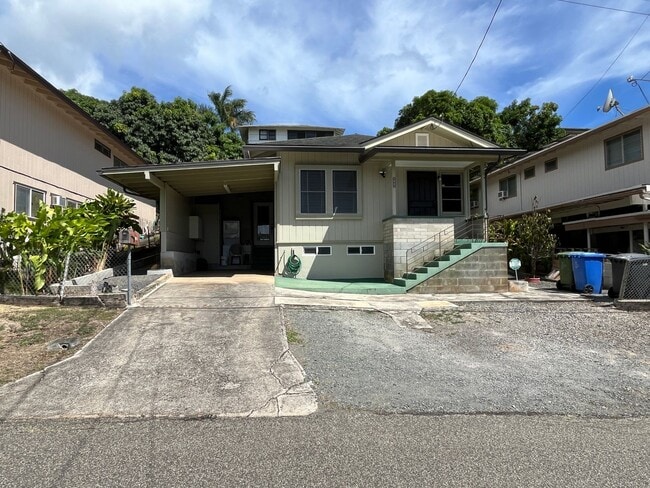 Primary Photo - Honolulu/Kamehameha Heights - single famil...