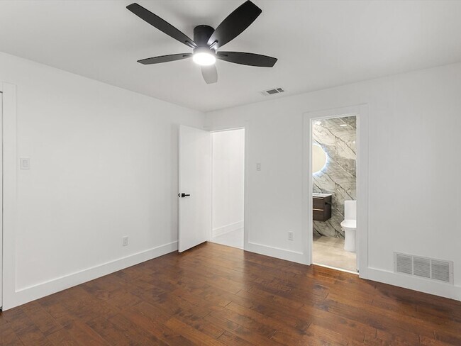 Building Photo - 4321 Cobblers Ln