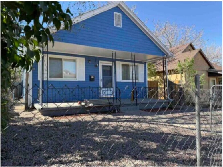 Building Photo - 1226 E 10th St