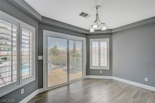 Building Photo - 3800 Beacon Point St