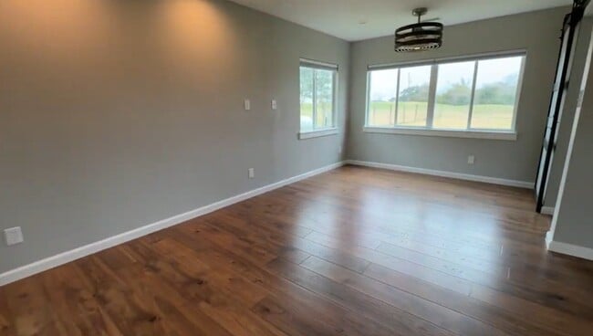 Building Photo - 6910 S Mallard Dr