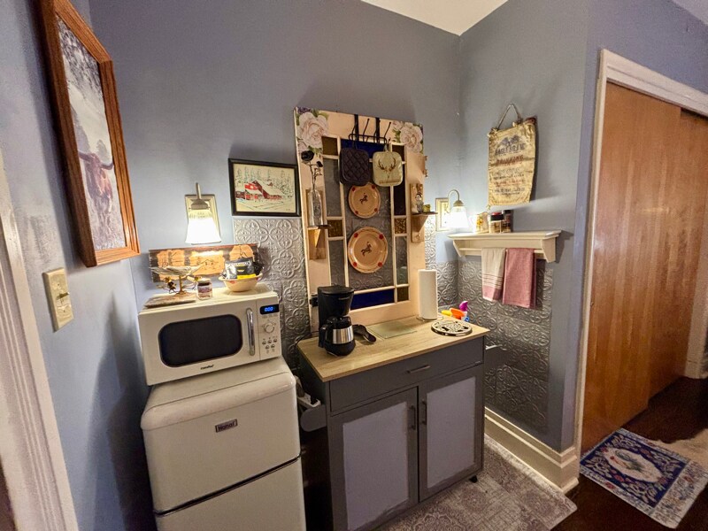 Building Photo - 425 S Washington St