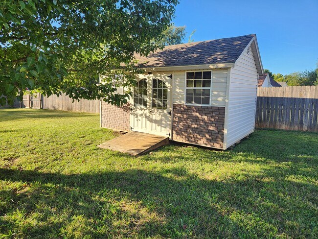 Building Photo - 4028 Challis Dr