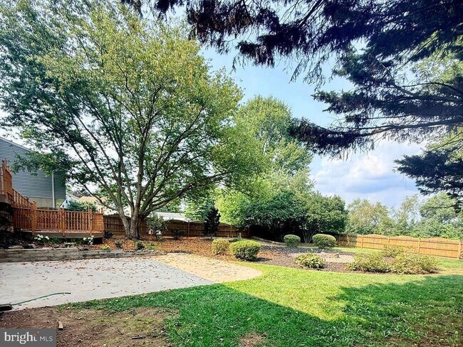 Building Photo - 8487 Inspiration Ave