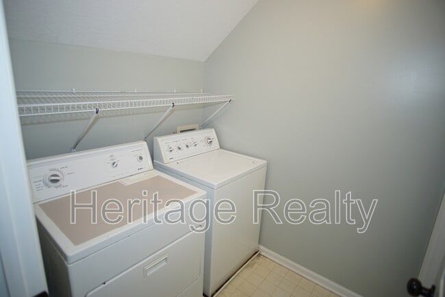 Building Photo - 818 Coleville Way