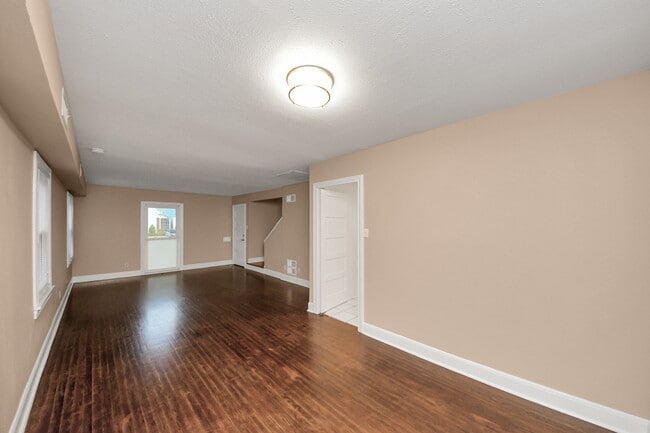 Building Photo - 2332 Sheridan St