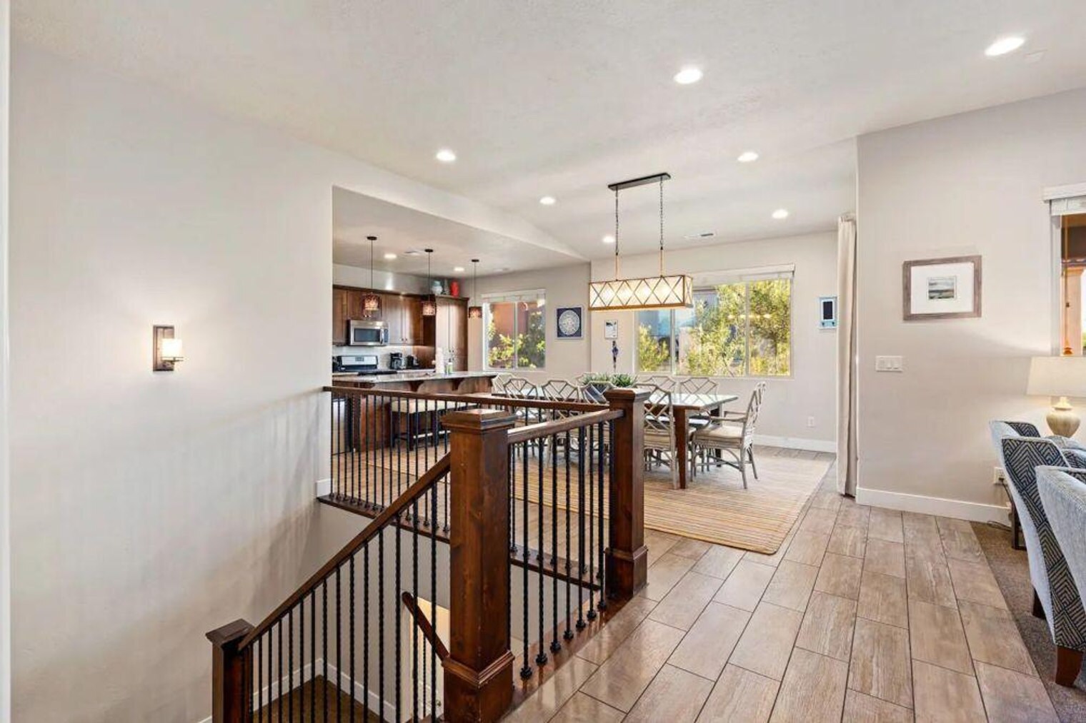 Building Photo - 3800 Paradise Vlg Dr
