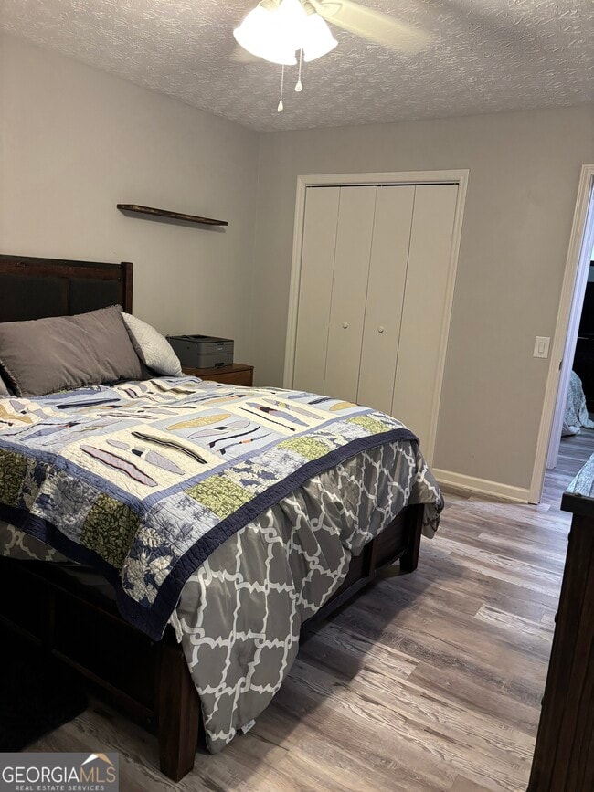 Building Photo - 6 Oak Mt Dr