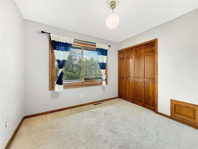Building Photo - 15612 Canyon Ridge