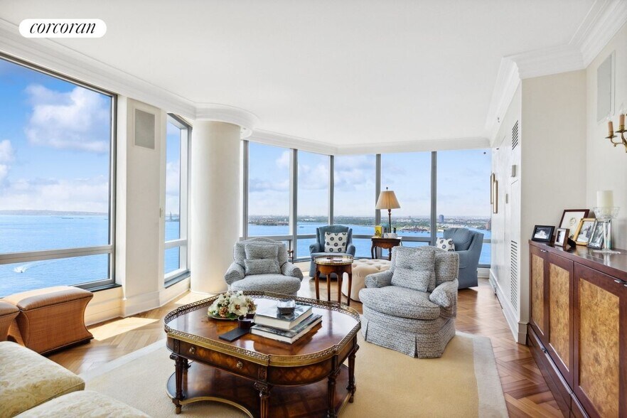 Building Photo - 10 West St