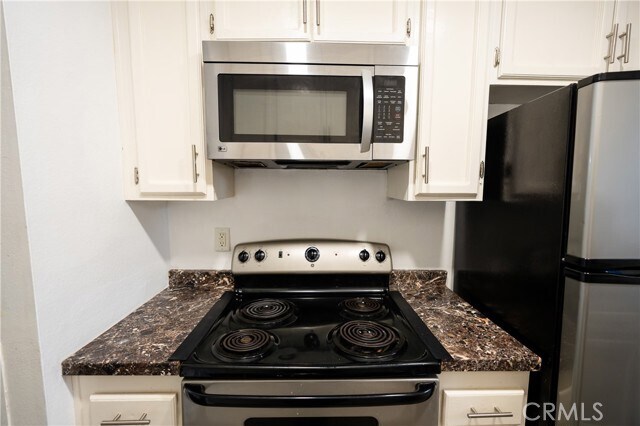 Building Photo - 12157 Wintergreen Dr