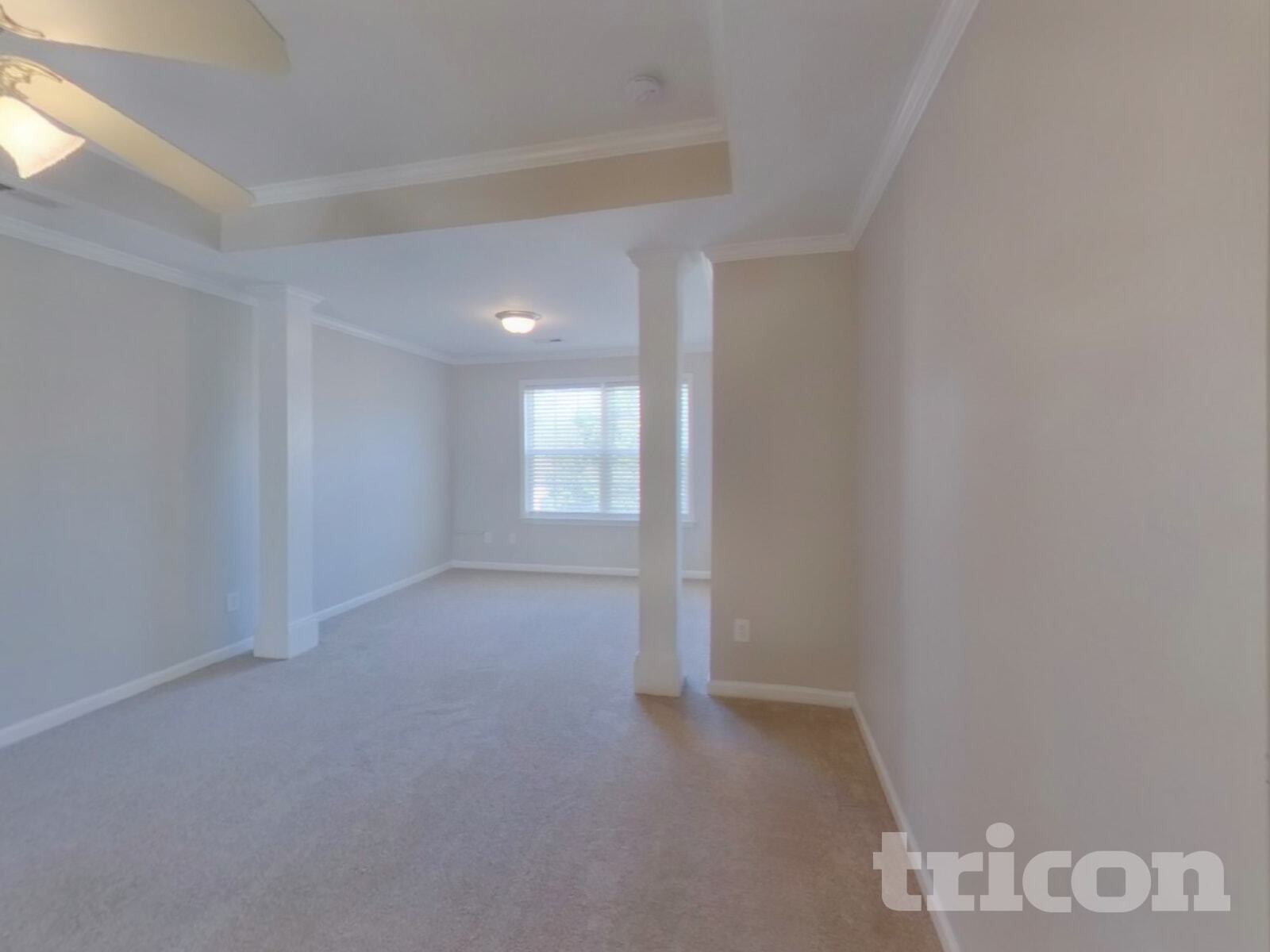 Building Photo - 527 W Saddletree Dr