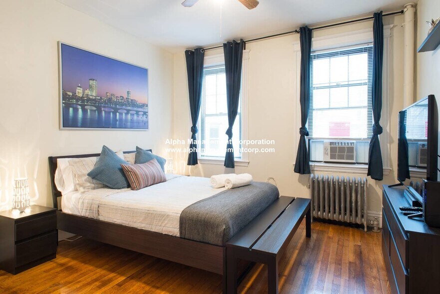 Building Photo - 58 Queensberry St