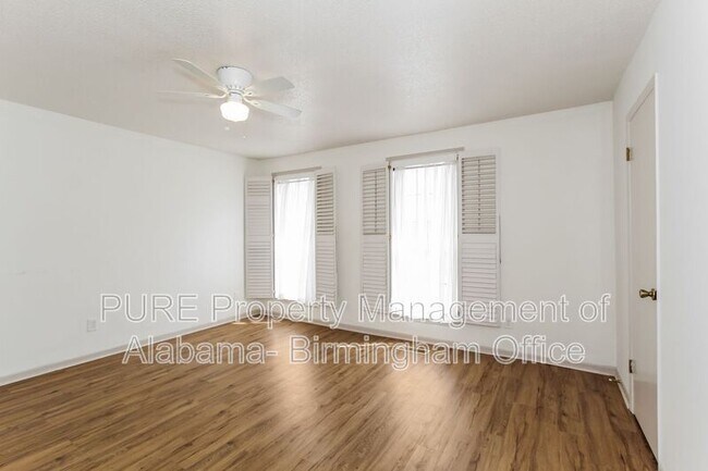 Building Photo - 6107 Crest Green Rd