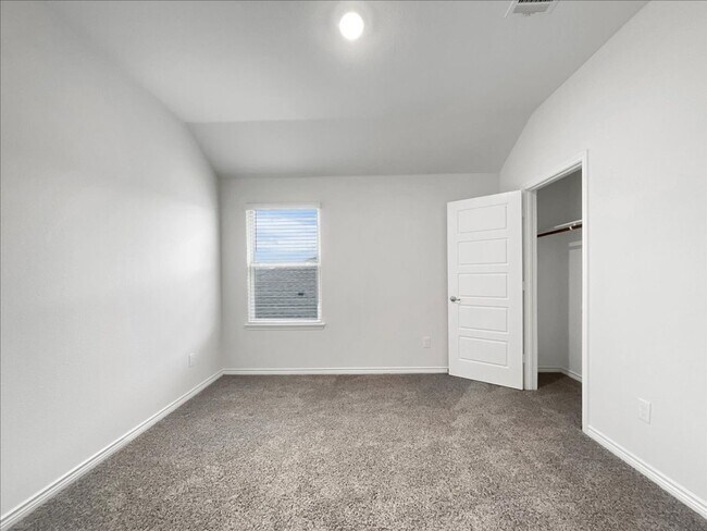 Building Photo - PRICE REDUCTION. 4-bed 2.5-bath 2714 sqft house located in DR Horton's Millstone subdivision