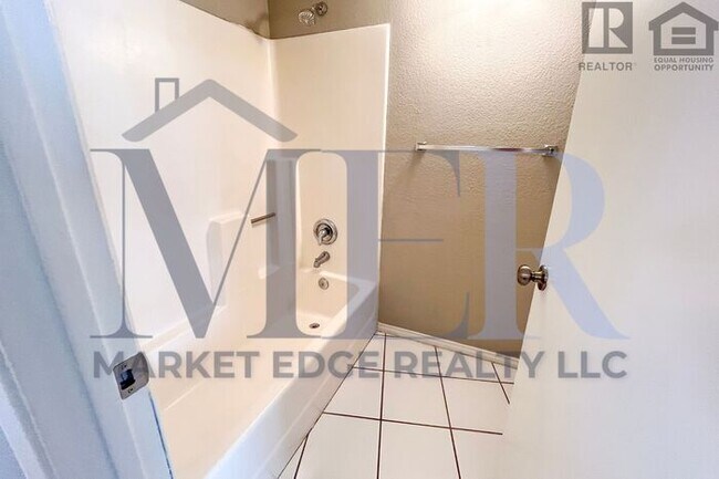 Building Photo - 1Bed/1Bath House at 31st Ave/Beardsley! $1...