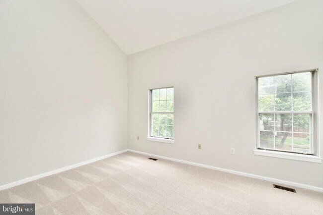 Building Photo - 6643 Medinah Ln