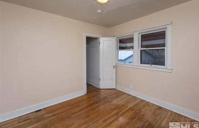 Building Photo - 308 College Ct
