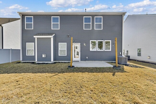 Building Photo - 1400 Addison Lk St