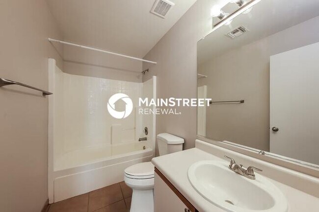 Building Photo - 3 Bedroom Pet-Friendly Home in Phoenix, AZ with Main Street Renewal