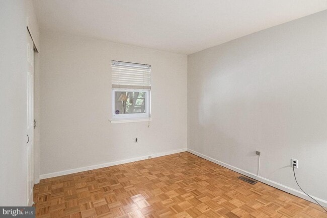 Building Photo - 805 Wyndmoor Ave