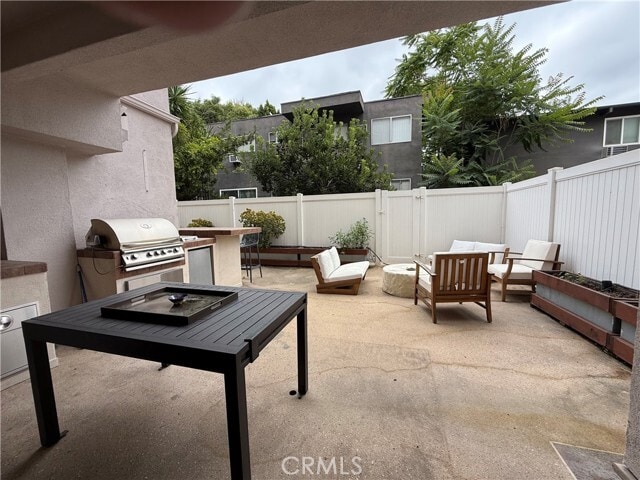 Building Photo - 1410 N Curson Ave