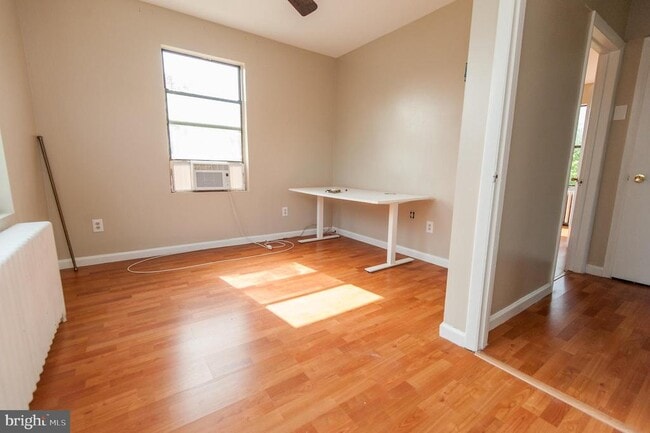 Building Photo - 6410 63rd Pl