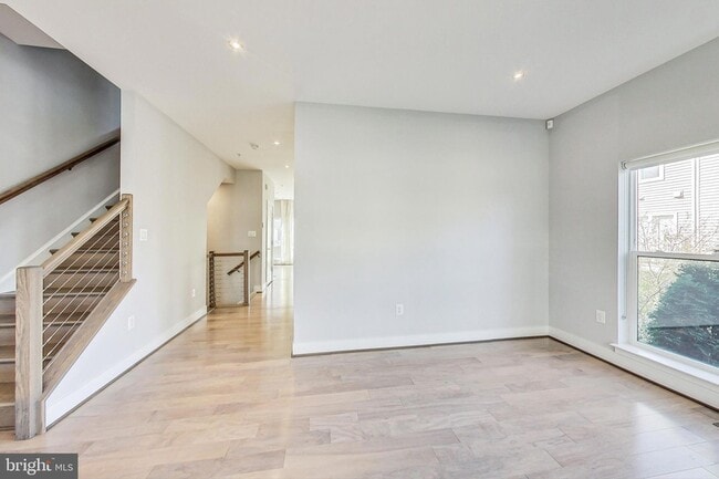 Building Photo - 1458 Piccard Dr