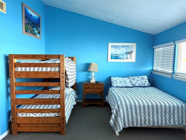 Building Photo - 7041 Kingston Cove Ln