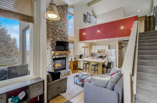 Building Photo - 1583 Three Kings Dr
