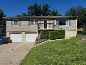 Building Photo - Raised Ranch Near Offutt AFB with Finished Basement & Oversized Garage