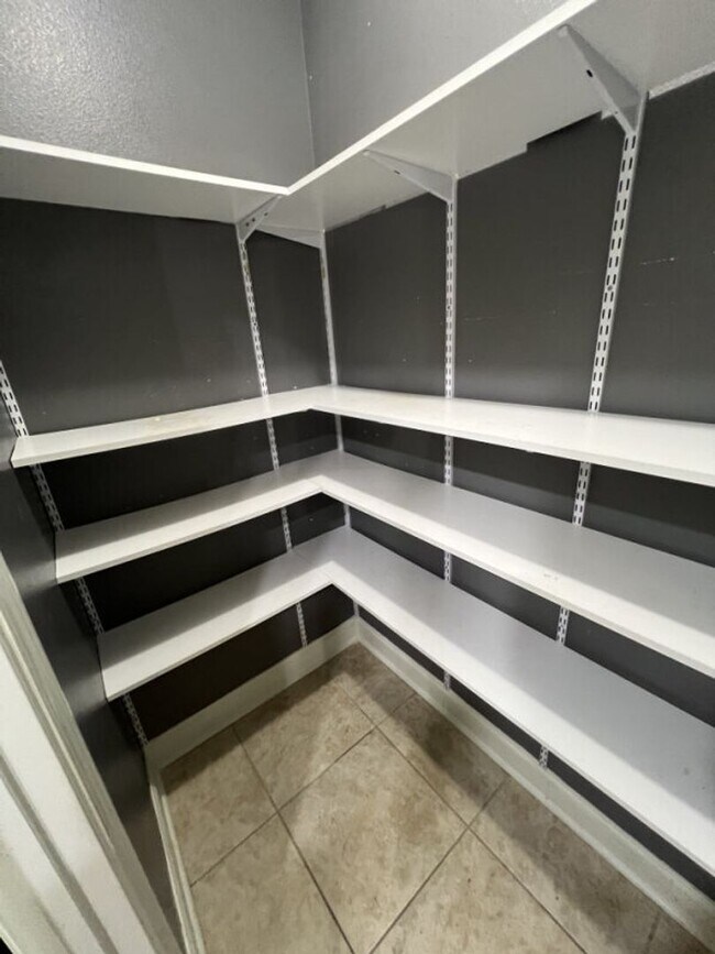 Building Photo - Must See! 2 BR 2 BA condominium located in...