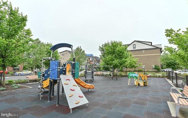 Building Photo - 22308 Seabring Terrace