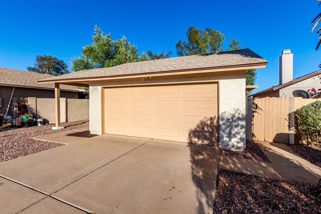 Building Photo - Location, Location, Location!