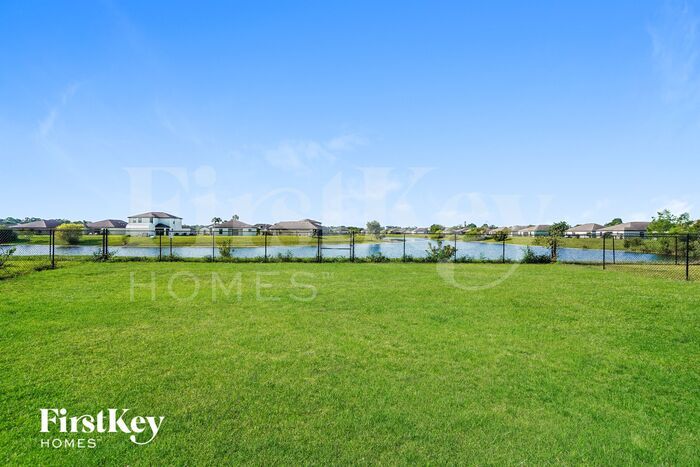 Building Photo - 716 Evening Shade Ln