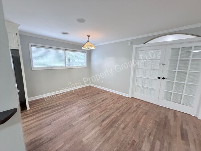 Building Photo - 3BR/3BA For Rent